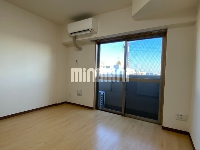 居室・リビング　別号室の参考写真