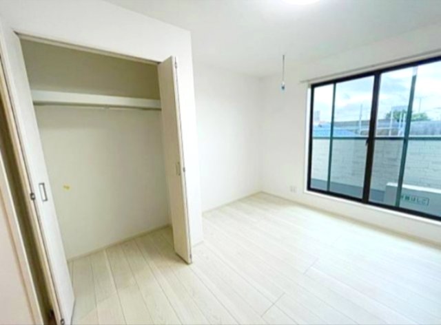 居室・リビング　こちらの居間で趣味の時間をお楽しみください