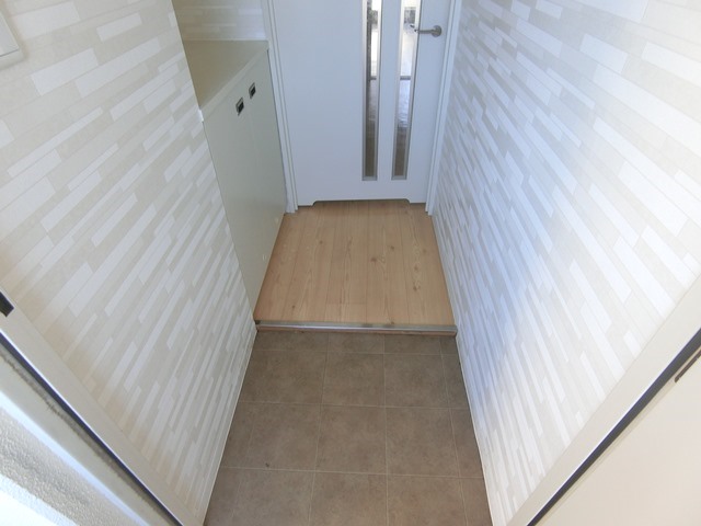 玄関　同タイプ内観です