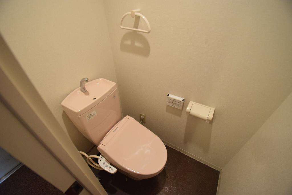 トイレ　シャワー付トイレ