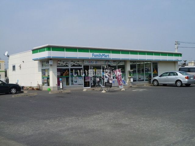 コンビニ　ファミリーマート 岩倉大地新町店（コンビニ）まで145m