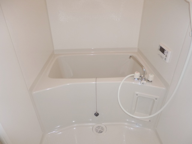 バス・シャワールーム　ゆったりしたお風呂です。