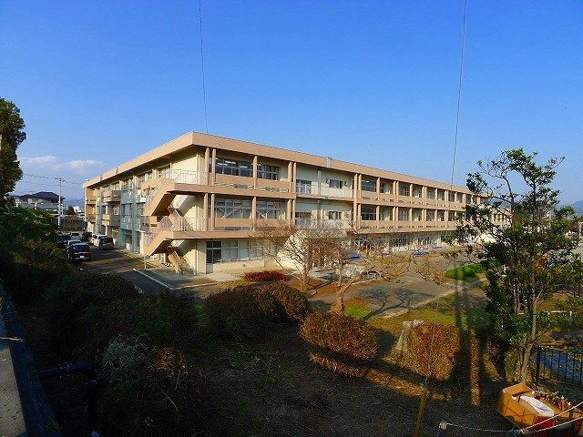 中学校　広沢中学校（中学校）まで2200m