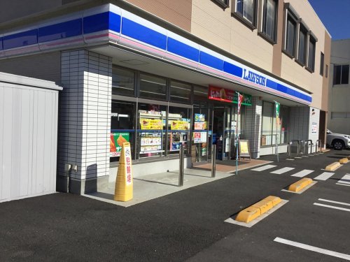 コンビニ　ローソン　木曽川内割田店（コンビニ）まで132m