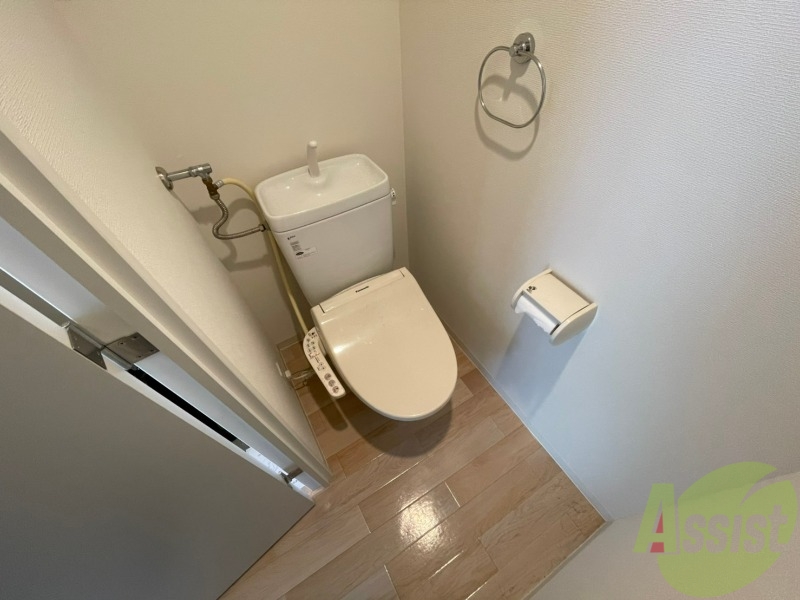 トイレ　こちらはトイレです。清潔感があり、安心して使用できます。