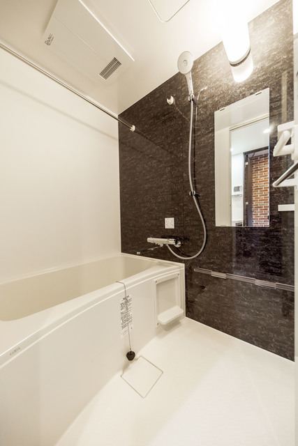 バス・シャワールーム　※写真は同タイプ住戸です。