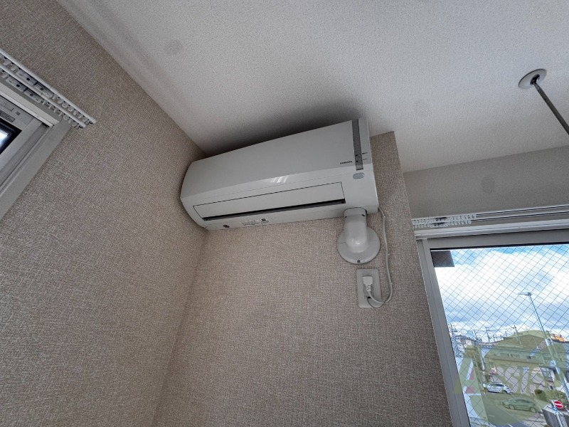 その他設備　こちらはエアコンです。これで夏も冬も快適に過ごせますね。