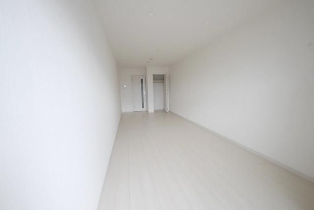 その他部屋・スペース　広々9.9帖の洋室