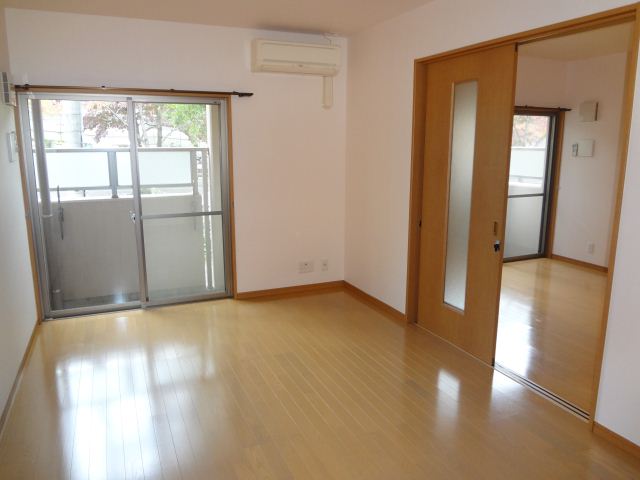 居室・リビング　広めの居室