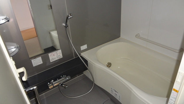 バス・シャワールーム　バスルーム