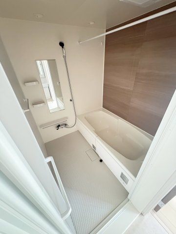 バス・シャワールーム　※同タイプ写真になります