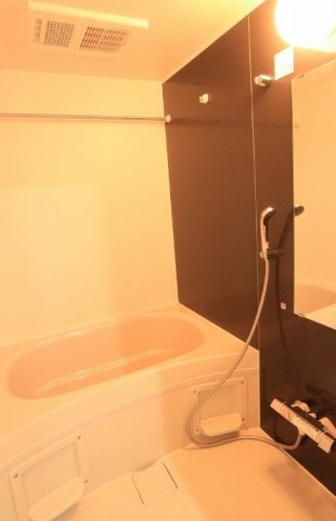 バス・シャワールーム　清潔な浴室！