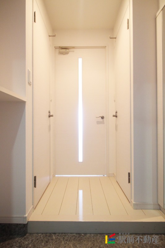 玄関　※同マンション別部屋
