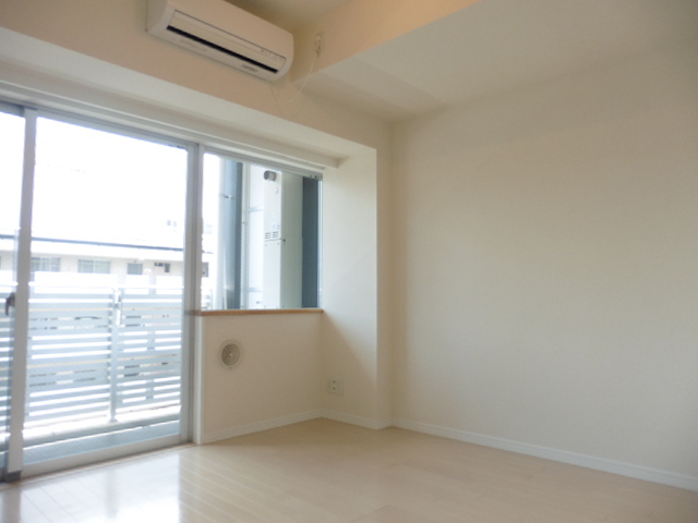 居室・リビング　※写真は他号室です