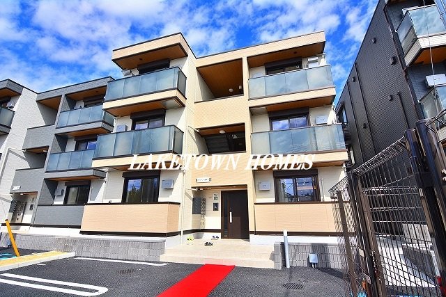 建物外観　吉川市のお部屋探しの当社にお任せ下さい！