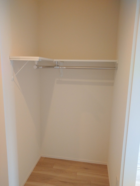 収納　たっぷり収納できるウォークインクロゼット