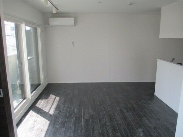 居室・リビング　広々としたお部屋です♪