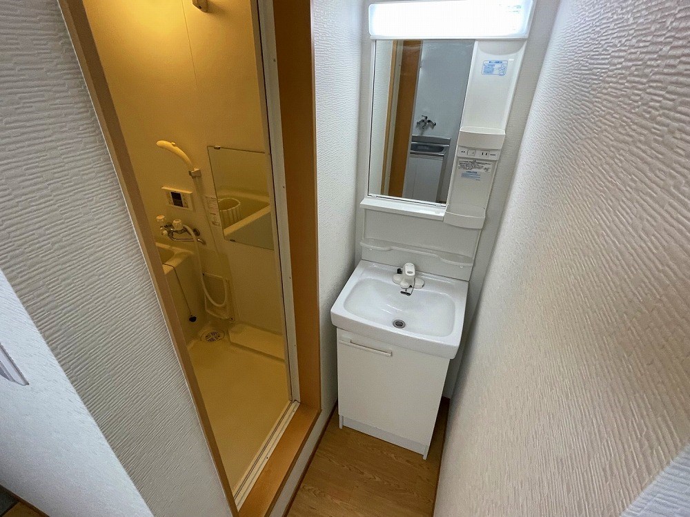 洗面設備　同一物件別部屋写真