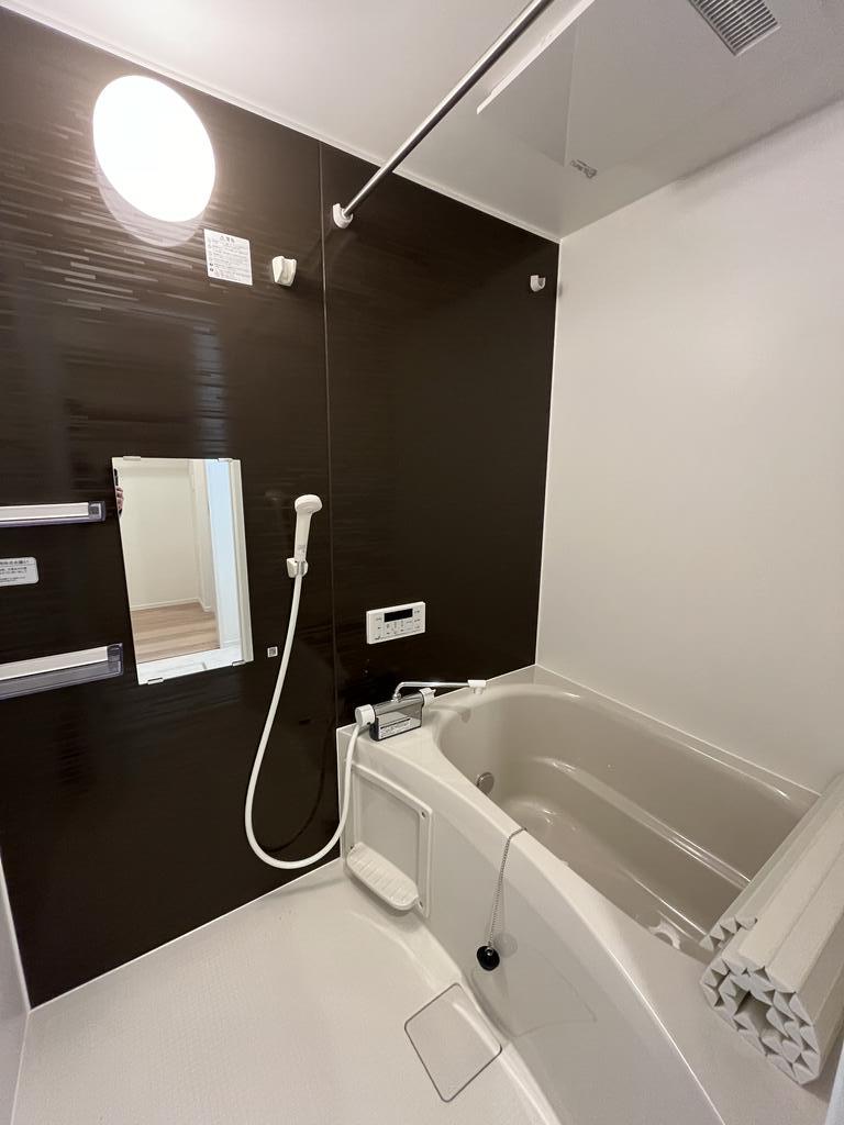 バス・シャワールーム　※同タイプ写真