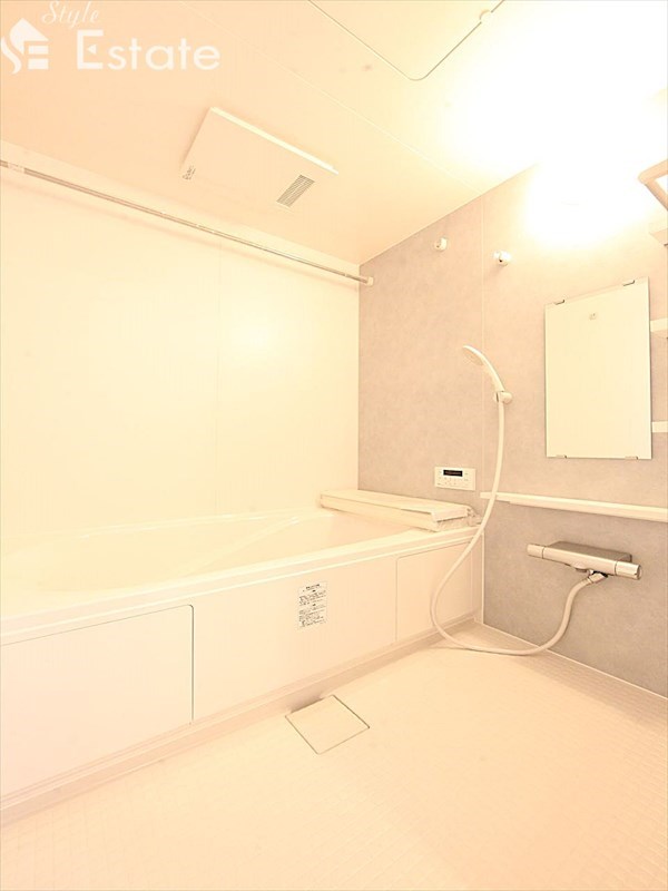 バス・シャワールーム　バスルーム