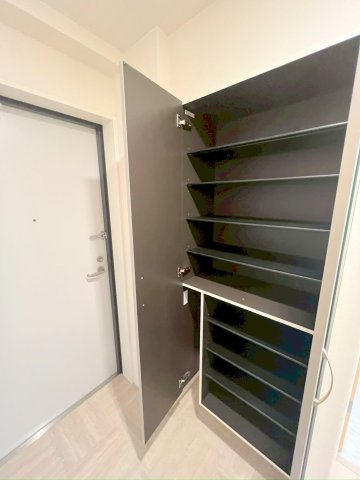 玄関　シューズボックス