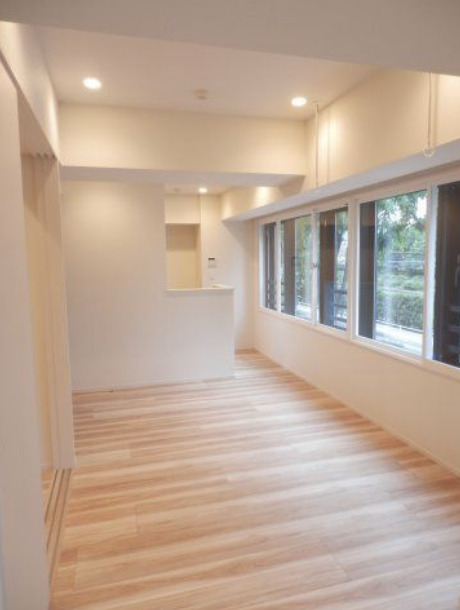 居室・リビング　※別部屋の参考写真です。