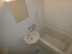 バス・シャワールーム　日々の暮らしに欠かせないお風呂です