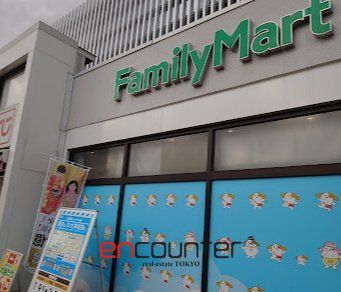 コンビニ　ファミリーマート港北PA下り店（コンビニ）まで390m