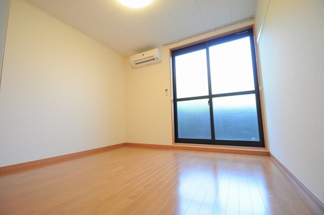 その他部屋・スペース　1Ｆはフローリング、2Ｆ以上は絨毯仕様