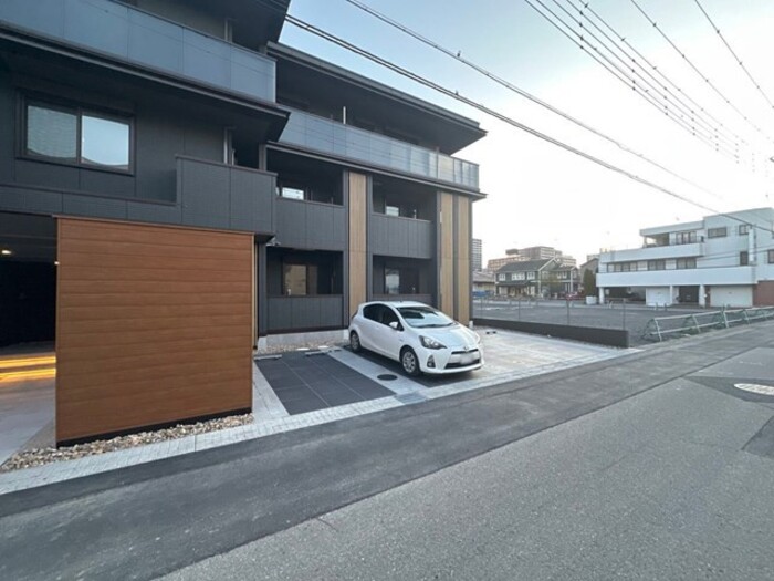 駐車場　駐車場