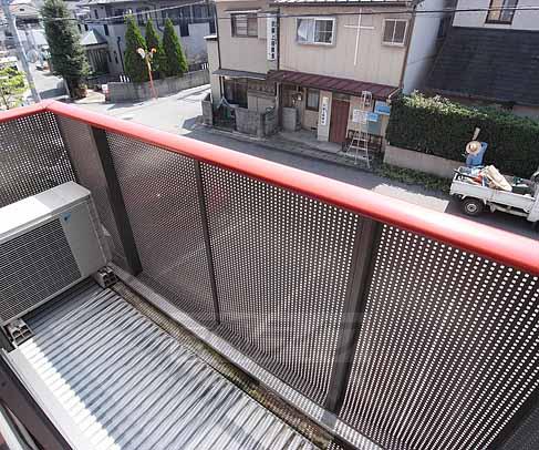 バルコニー　日当たりの良いバルコニー。