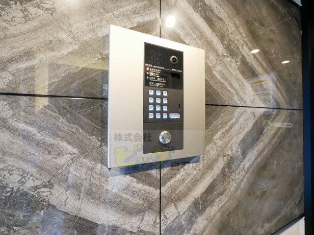 エントランス　オートロック付きです♪
