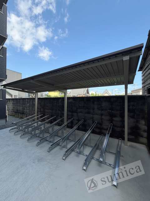 その他共有部分　屋根付き駐輪場が嬉しいです♪♪