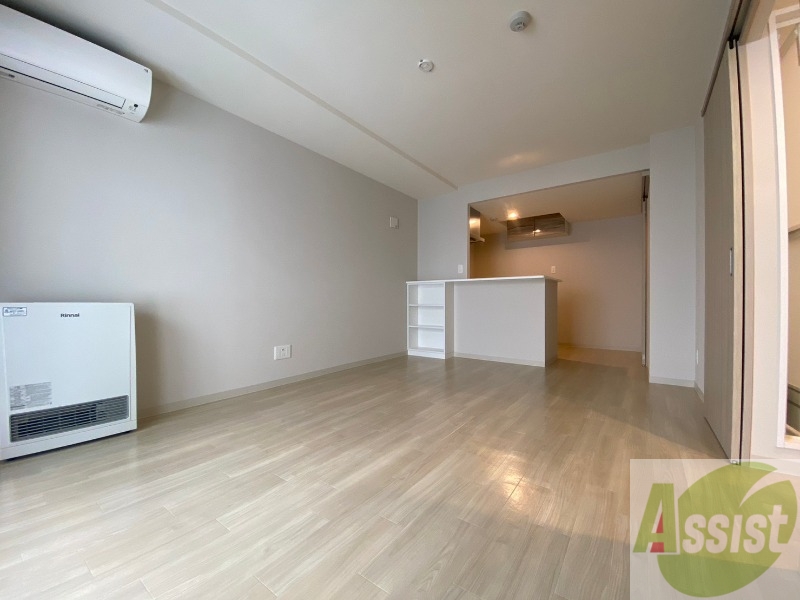 居室・リビング　広くてキレイなお部屋が広がっていて、充実した生活が送れそう。