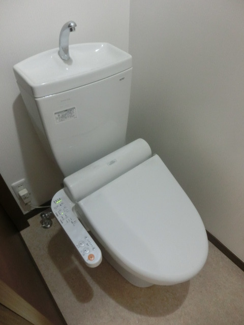 トイレ　ウォシュレット付きトイレは長居禁物ですよ。
