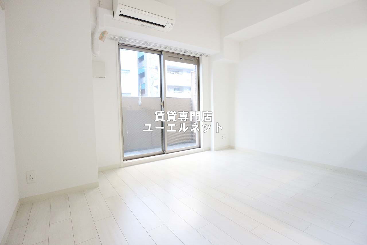 居室・リビング　ゆったりとくつろげる、落ち着きのある居室空間です