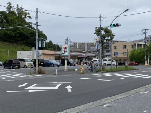 コンビニ　セブンイレブン 千葉都町店（コンビニ）まで330m