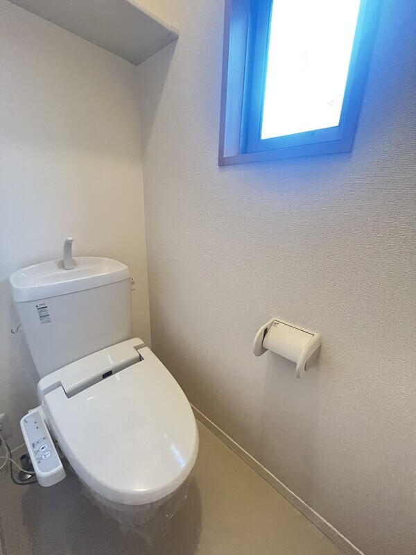 トイレ　ウォシュレット付き