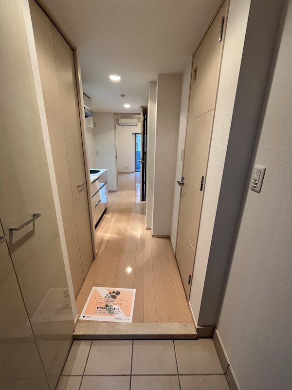 玄関　※参考写真
