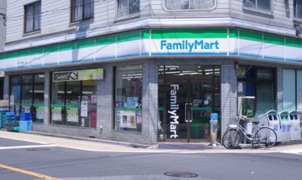 コンビニ　ファミリーマート 戸田本町一丁目店（コンビニ）まで90m