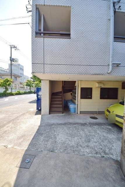 エントランス　入口