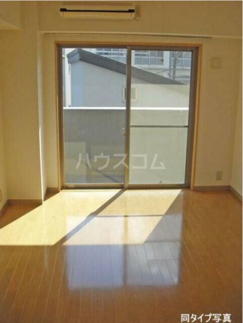 フォートラス板橋本町の居間写真