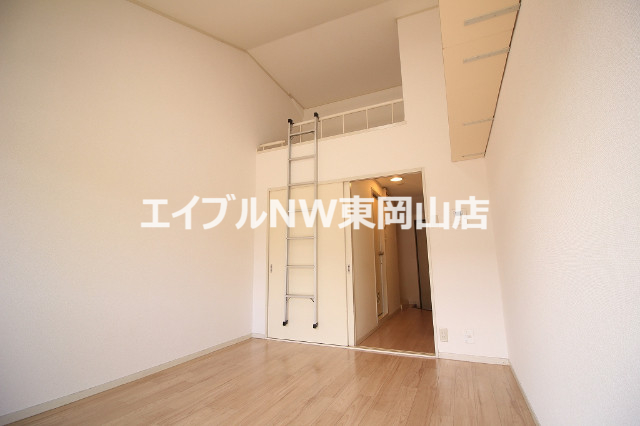 居室・リビング　同タイプのお部屋の写真です