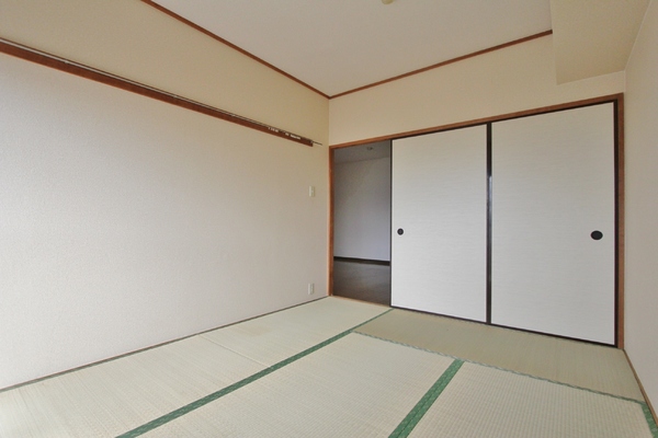 その他部屋・スペース　和室６帖／照明器具付き・エアコン付き
