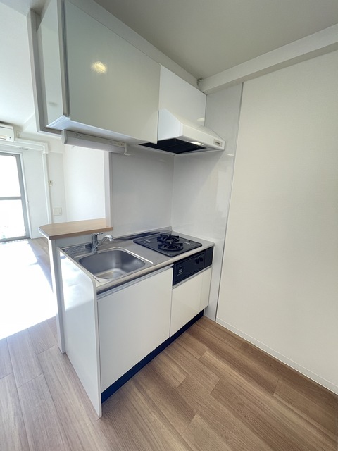 キッチン　別部屋参考写真です