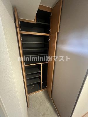 玄関　※建物内別間取参考写真