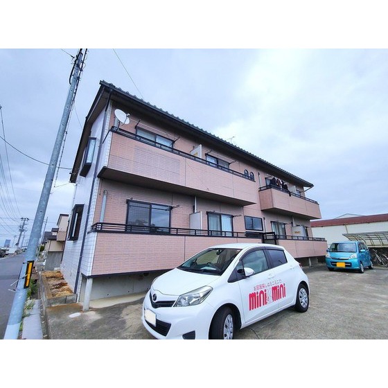 建物外観　全戸角部屋タイプの単身向けアパートです。