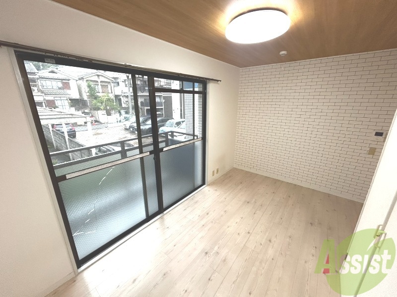 居室・リビング　とっても明るいお部屋です