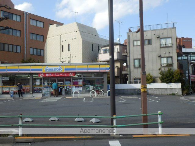 コンビニ　ミニストップ（コンビニ）まで215m