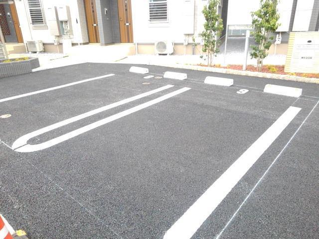 駐車場　駐車場